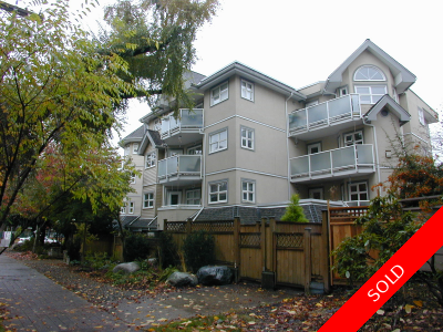 Commercial Drive Apartment for sale: Woodland Terrace 2 bedroom 818 sq.ft. (Listed 2012-10-24)